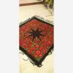 روسری ترکمنی پشمی مشکی گل قرمز قواره بزرگ اصل روسیه برند Pavlovo Posad - Image 2