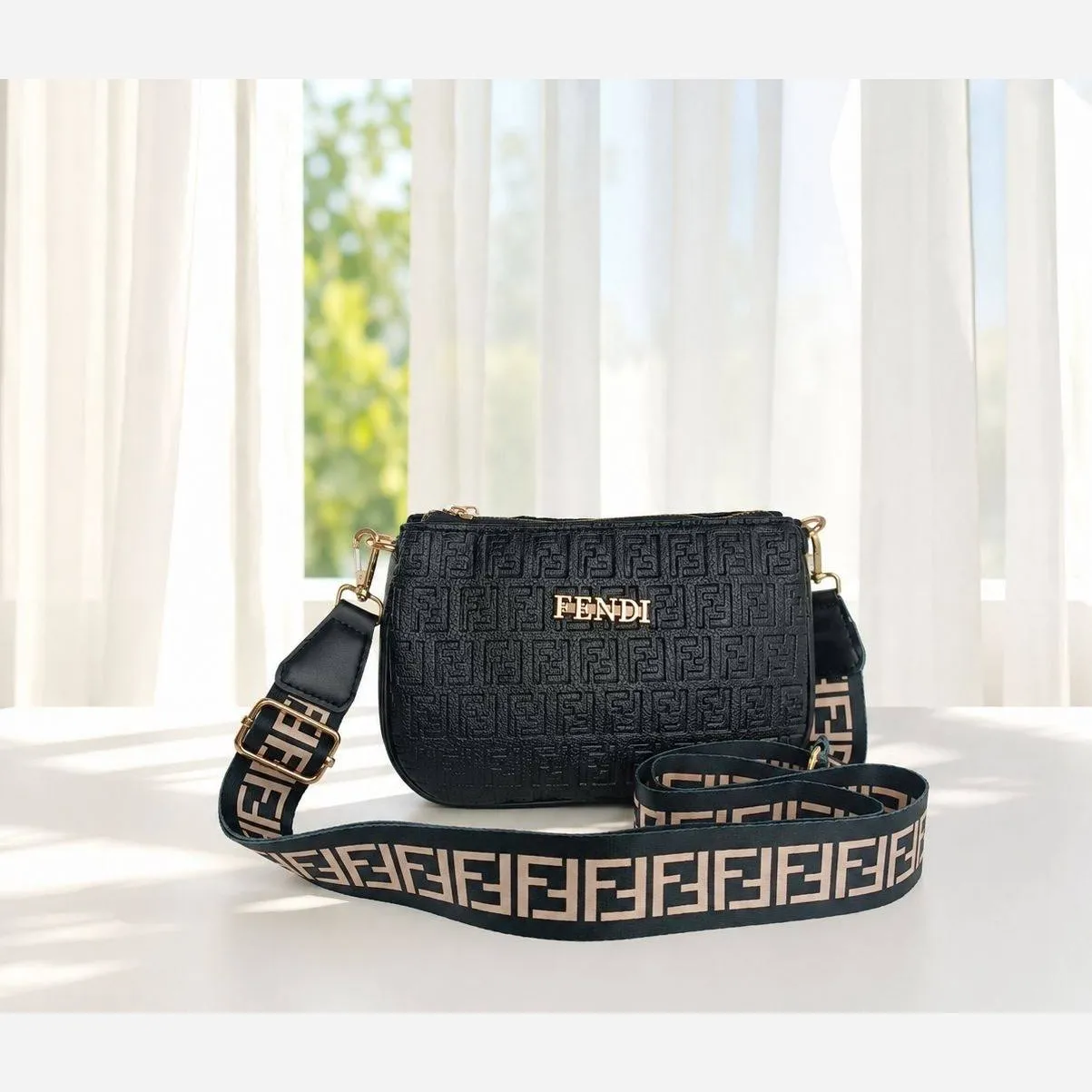310fd320-349b-4499-aa02-af7b4d718d5c کیف زنانه پاسپورتی چرم مصنوعی روزمره و مهمانی - Image 1