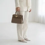 کیف پاسپورتی چرم مصنوعی زنانه روزمره و اسپرت - Image 4
