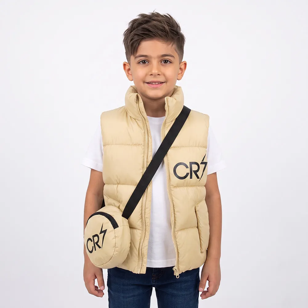 9f311f54-be88-498c-8d5d-96a5966d1cd3.webp پافر کیفدار پسرانه CR7 رنگ کرم - Image 1