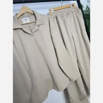 ست تیشرت یقه کوبایی و شلوار مردانه جنس کبریتی فتیله ای فری سایز رنگ بندی متنوع - تصویر 3
