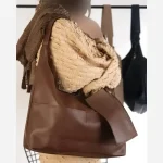 کیف زنانه شرانگ وارداتی دو جیب جلو مشکی و شکلاتی - تصویر 6