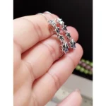 گوشواره نقره آویز عیار 925 طرح گل با روکش طلا سفید - تصویر 4