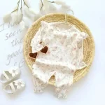 سرهمی مجلسی نوزادی دخترانه طرح گل رز صورتی توردار نخ پنبه - تصویر 3