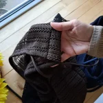 رینگ اسکارف بافت پاییزی مشکی سرمه ای قهوه ای مناسب پاییز و زمستان سایز 50 در 80 سانتی متر - تصویر 3