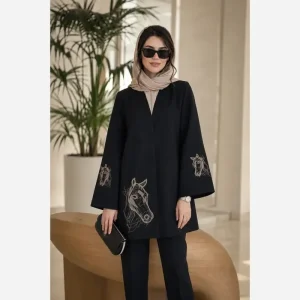 مانتو زنانه کرپ مازراتی گلدوزی مدل ایلیا فری سایز 40 تا 50