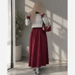 کت و دامن بهارناز پارچه کشمیر بافت وارداتی و مخمل کبریتی رنگ طوسی زرشکی - تصویر 3