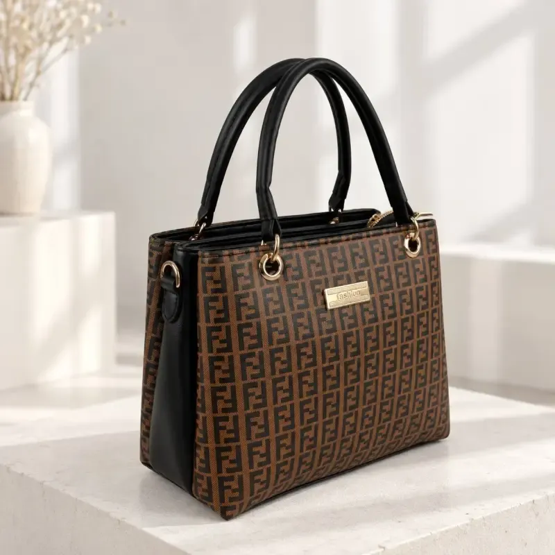 d83356a5-10d8-4d65-ad30-2543b7f64d27 کیف زنانه چرم مصنوعی روزمره ابعاد 28 در 21 سانتیمتر - تصویر 1