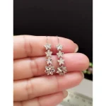 گوشواره نقره آویز عیار 925 طرح گل با روکش طلا سفید - تصویر 5